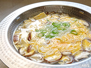 「丸鶏がらスープ」でつくる白魚の中華風スープ