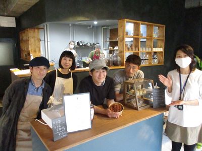 「tomosu cafe（トモスカフェ）」~男鹿市船川港～