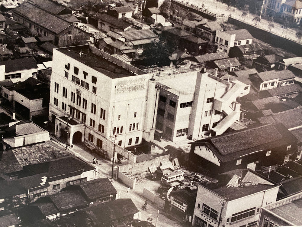 ラジオ放送局