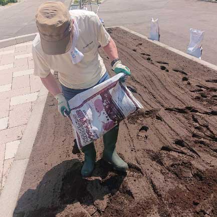 ゾウさん堆肥で土壌改良