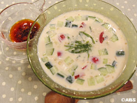 夏野菜のひんやり豆乳スープ