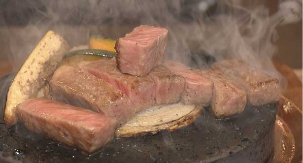お肉とスィーツの店 服部<br>8月オープン