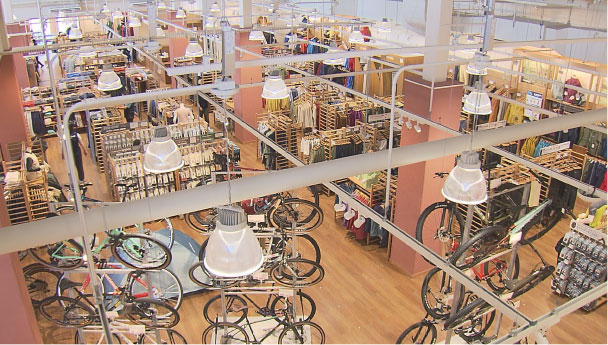 モンベル にかほ店
