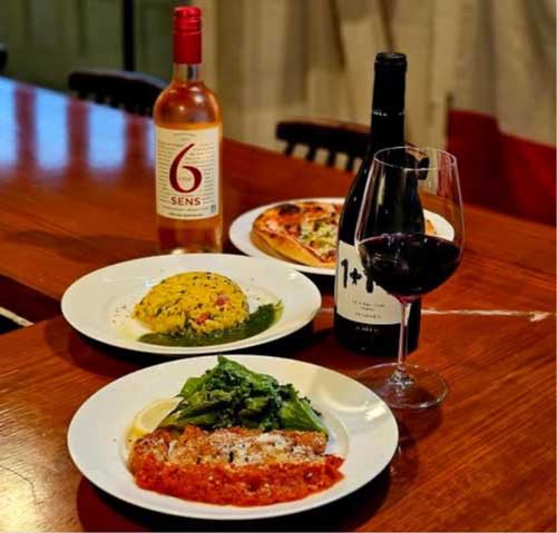 酒場「カメと夜のピエロ」<br>8月1日オープン