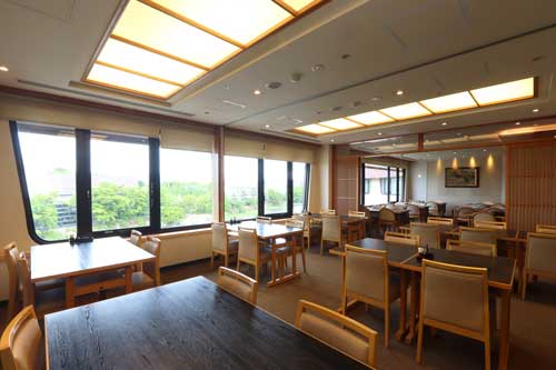 日本料理 佐藤養助