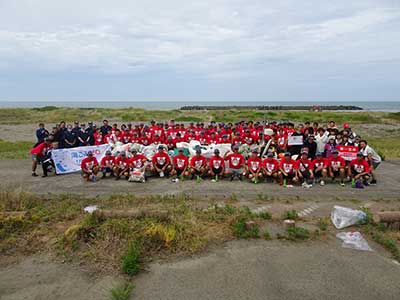 能代市　海岸清掃　帝京大学準硬式野球部