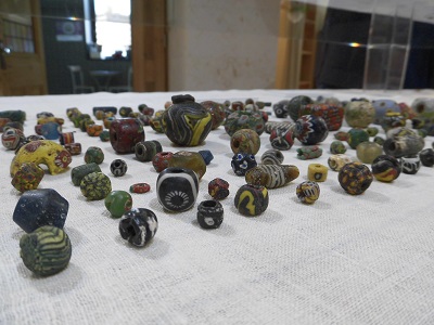 ラジパル日記 – オカベマサノリ 古代ビーズアクセサリー展 - ABS秋田放送