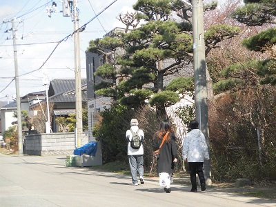 ご夫婦で仲良くウォーキング♪