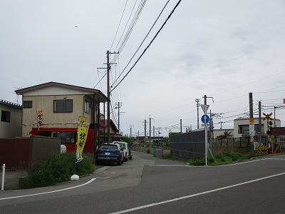 赤いトラックで移動販売！「嶌ちゃん」