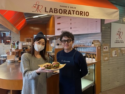 パニーノとドルチェのお店「LABORATORIO」