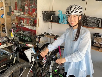 街の自転車屋さんに聞く！ヘルメット最新事情